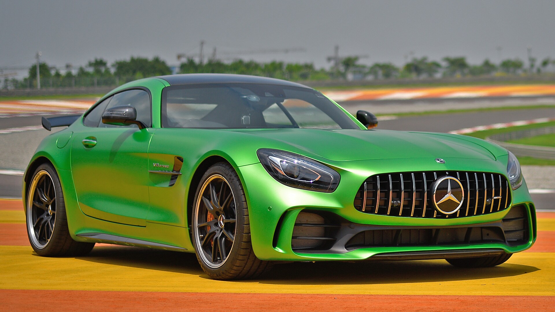 Mercedes Benz AMG GT 2017 R Exterior